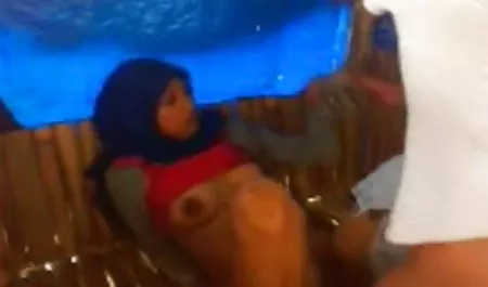 फायरमैन के रूप में हिंदी मूवी सेक्सी युवा सनकी