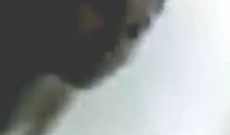 बंगले में दो दोस्त एक गोरा को चोदते हिंदी हद सेक्सी मूवी हैं