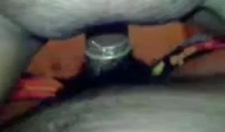 भावुक श्यामला कीशा ग्रे खुद को बॉलीवुड सेक्सी हिंदी मूवी हथकड़ी लगाती है और गुदा मैथुन करती है