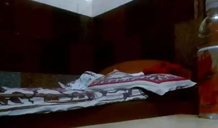 लड़की को एक सर्कल में अनुमति दी गई थी, जिसे उसने वास्तव में शिकायत नहीं की थी। कुतिया पसंद करती है जब एक ही बार में कई सदस्य होते हैं, खासकर अगर सेक्सी मूवी पिक्चर हिंदी में वह उसकी पीठ है, और उसके मुंह में एक बड़ा पेंच है