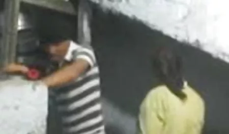 निगा के आवेशपूर्ण होंठों से गोरा हिंदी में सेक्सी मूवी फिल्म हरामी