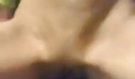 दो सुंदर sluts हिंदी सेक्सी मूवी हिंदी सेक्सी मूवी एक आदमी के डिक चूसना और उसके साथ बकवास