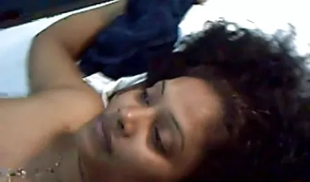 कट्या एक लड़के को पिकनिक मूवी सेक्सी हिंदी में वीडियो पर ले जाती है