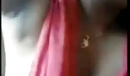 दो जवान, हिंदी सेक्सी पिक्चर मूवी सौतेली बहनों ने एक दाढ़ी वाले भाई के साथ चुदाई की है