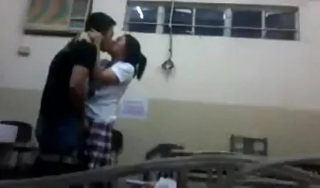 दो एक्स एक्स एक्स वीडियो एचडी मूवी यौन-बड़ी लड़कियों के साथ एक बिस्तर में रात बिताने के लिए भीख माँगना, आदमी को कई तरह की अस्वीकार्य जगहों के लिए इन sluts को महसूस करना शुरू होता है, और फिर वह पूरे कार्यक्रम के लिए उन्हें जोर से चोदता है