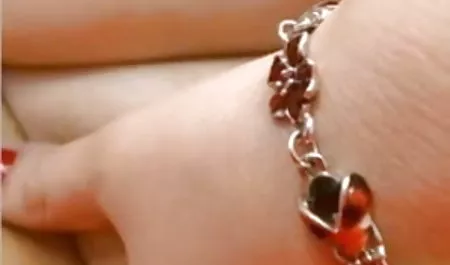 लड़का तंग स्तन और मुंह के बीच एक युवा श्यामला सेक्सी मूवी एक्स एक्स एक्स सेक्सी fucks