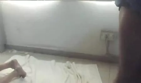 कुतिया हिंदी सेक्सी फुल मूवी एचडी को एक सदस्य से नहीं, बल्कि एक डिल्डो से एक विशाल संभोग सुख मिला