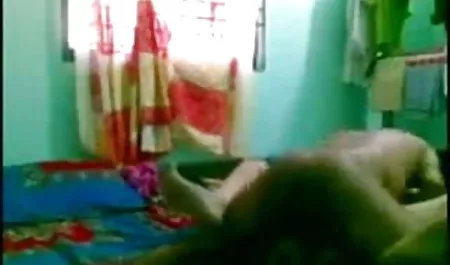 गोल स्तन के साथ कुतिया डिक को अच्छी तरह हिंदी सेक्सी पिक्चर फुल मूवी वीडियो से चूसती है