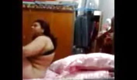 सेक्सी सुनहरे बालों वाली लड़की एक आदमी के डिक पर bf सेक्सी मूवी हिंदी कूद गया और उसे गड़बड़ कर दिया