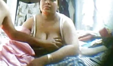 अपने युवा लॉगर के साथ घर पर अकेला छोड़ दिया, चिंतित माँ ने उसे काले मोज़ा पहना और उसे बहकाने के लिए चली गई। मालकिन को नग्न देखकर, दोस्त तुरंत हस्तमैथुन न्यू हिंदी सेक्सी मूवी करना शुरू कर दिया, लिबर्टिन को कैंसर हो गया और सेक्स के साथ दोस्त को खराब कर दिया