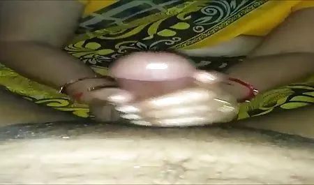 एक चिंतित छात्र के साथ दो सेक्सी फिल्म हिंदी वीडियो मूवी लंपट sluts बकवास
