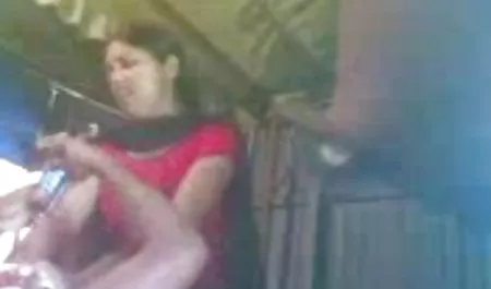 सोफे पर बैठी काली औरत ने अपने नग्न शरीर को दिखाने का फैसला किया कि वह कितनी सही और सेक्सी है। उसके सेक्सी मूवी फिल्म हिंदी में गर्म होंठ अभी भी एक जवान आदमी के साथ खुश हो सकते हैं। काली प्रेमिका लिंग को चूसती है, इससे उत्तेजित होती है