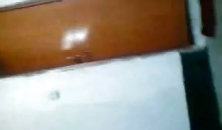 लड़की ने अपना स्ट्रैपआन सेक्स उतार भोजपुरी सेक्सी हिंदी मूवी दिया