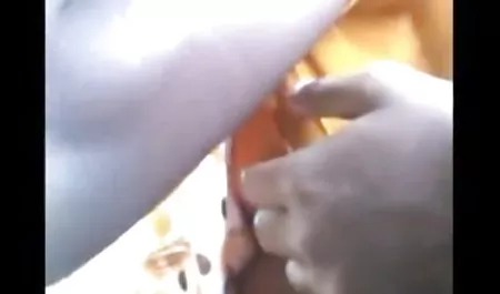 दोस्त ने एक दोस्त को ड्रिंक के लिए उससे मिलने के लिए आमंत्रित किया और उसकी सेक्सी पत्नी उनके साथ सेक्सी मूवी एचडी मूवी हो गई, जिसने एक-दो घूंट पीने के बाद नशे में धुत होकर लड़के को पीटना शुरू कर दिया, मर्दों के पास इस गांड में चुदाई करने और बीयर पीने के अलावा कोई चारा नहीं था।