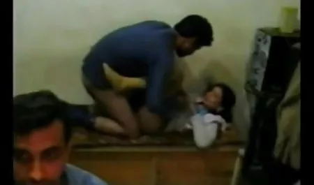 भावुक श्यामला अपने प्रेमी को हिंदी में सेक्सी मूवी वीडियो डिक बेकार है