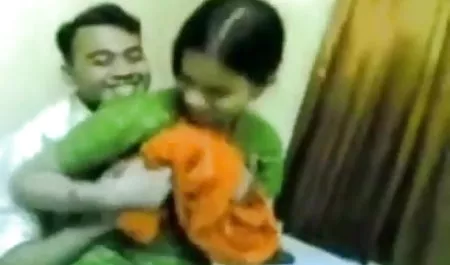 बड़ा गधा गोरा जूली नकद एक अच्छा आदमी द्वारा सेक्सी मूवी पिक्चर हिंदी गड़बड़ हो जाता है