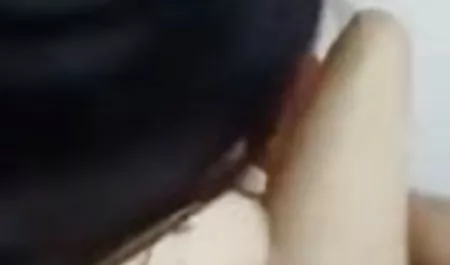 चार्ली चेज़ खुद को डिल्डो पेक सेक्सी वीडियो मूवी हिंदी में करना जारी रखता है