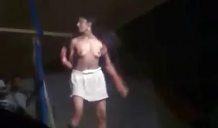 प्यारा सा लड़की एक भावुक कोकेशियान के लिए एक सेक्स हिंदी फुल सेक्सी मूवी खिलौना बन गया