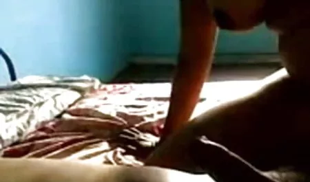 सींग का बना दोस्त उसके डिक के साथ गुदा श्यामला fucks हिंदी फिल्म सेक्सी एचडी में