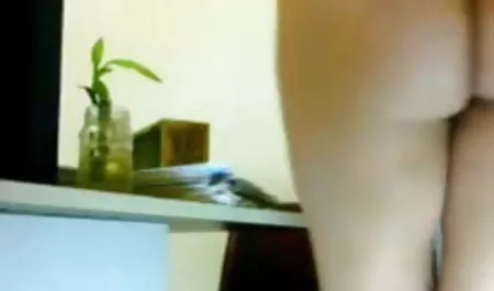 सेक्सी 18 वर्षीय हिंदी वीडियो सेक्सी मूवी फिल्म बस्टी ब्यूटी एक फोटोग्राफर द्वारा गड़बड़ हो जाता है