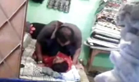 थोड़ा गांड के लिए मजबूत लंड हिंदी सेक्सी मूवी वीडियो में