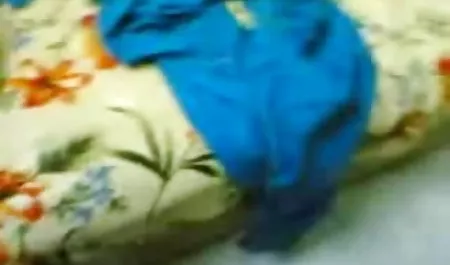 युवा सेक्सी, एक सेक्सी पुरुष के साथ सेक्सी मूवी हिंदी में रेड इंडियन कुतिया fucks