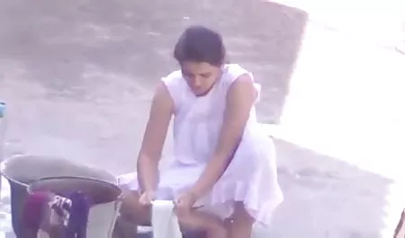 अपने खिलौने के साथ खेलना सेक्सी एचडी मूवी हिंदी में बंद करें