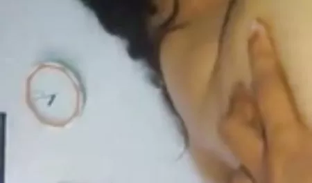 बड़े स्तन के साथ गोरा फोन पर सेक्सी मूवी एक्स एक्स एक्स सेक्सी सेक्स करता है