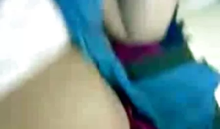 युवा लड़की सेक्सी फिल्म फुल एचडी फिल्म एक गहरी blowjob करता है