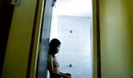 तीन सेक्सी छात्रों ने एक फुल सेक्सी मूवी वीडियो में युवा ट्यूटर के साथ एक गैंगबैंग की व्यवस्था की