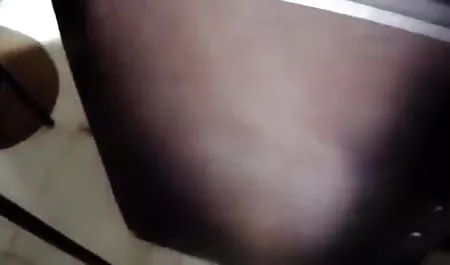 डाइनिंग टेबल पर नन्हा हिंदी सेक्सी पिक्चर मूवी किशोर गड़बड़