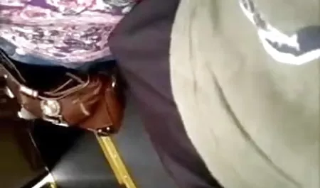 दो सुंदर सुंदरियों ने कमबख्त के सेक्सी मूवी वीडियो में सेक्सी लिए अपनी एनालचिकी को फंसाया