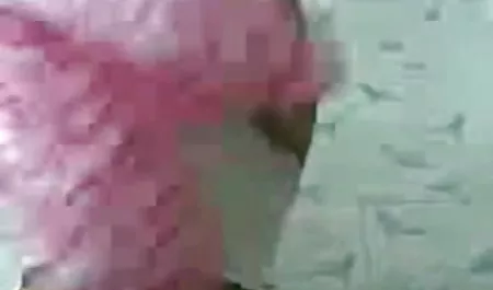 बड़े स्तन के साथ गोरा बाथरूम में एक नीली हिंदी मूवी सेक्सी डिल्डो द्वारा गड़बड़ हो जाता है