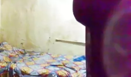 गंजे व्यक्ति ने युवा ब्लॉंडी को शराब के साथ इलाज किया और उसे सेक्स के लिए तलाक दे दिया हिंदी मूवी का सेक्सी वीडियो