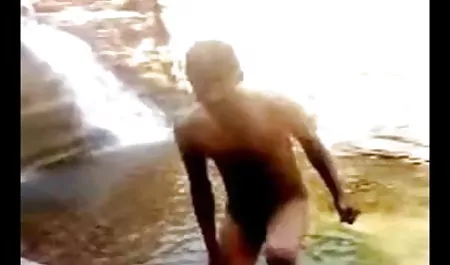 बालों वाली चूत सेक्सी मूवी हिंदी में फुल एचडी के साथ एशियाई उसकी चूत में ऊँगली करता है