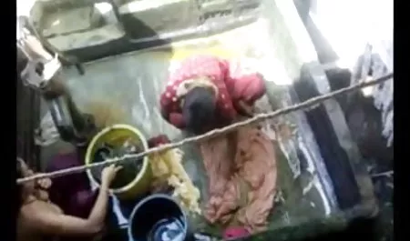 चिंतित पुरुषों ने दूल्हे को बांध दिया और उसके सेक्सी फुल मूवी वीडियो सामने दुल्हन के साथ एक गैंगबैंग की व्यवस्था की