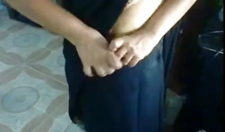 युवा सेक्सी उभयलिंगी मालिश करते हैं और सौतेले हिंदी की सेक्सी मूवी के साथ बकवास करते हैं