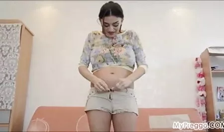 सेक्सी गोरा अपने प्रेमी को एक शांत blowjob देता है, लेकिन लड़का अपने बड़े स्तनों के बीच डिक को स्थानांतरित हिंदी वीडियो सेक्सी फुल मूवी करना चाहता है