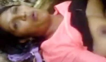 दो युवा, सेक्सी वीडियो फुल मूवी हिंदी मीठी हेटियां और एक डिक छुट्टी पर