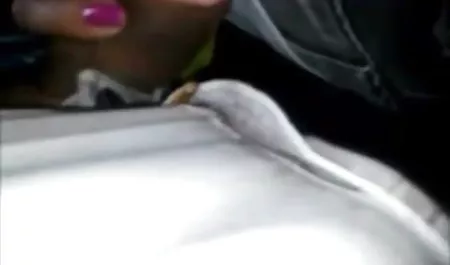 पतला लंबे बालों वाली लड़की कामुक काले लोगों के हिंदी मूवी सेक्सी वीडियो साथ एक गैंगबैंग में गड़बड़ हो जाती है