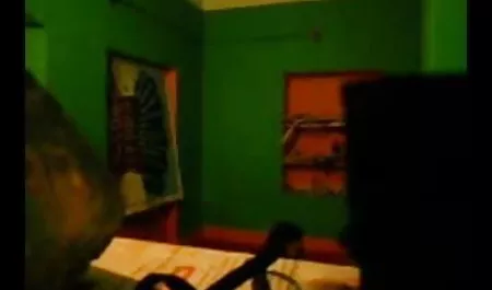 लाल बालों वाली, सेक्सी लड़की, इस बार अपने प्यारे प्रेमी के वीडियो कैमरे के सामने मस्ती करने के लिए सहमत हुई, परिश्रम से अपने पिस्टन को चूसती है और अपनी चूत में मीठी अफवाहें सेक्सी मूवी एचडी भरती है, जिसके लिए दोस्त शुक्राणु के साथ अपने गर्म शरीर को भर देता है