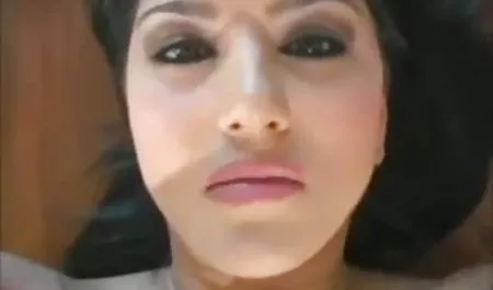 सेक्सी सचिव ने शांत चूषण और गुदा के साथ बॉस को हिंदी मूवी एचडी सेक्सी आराम दिया