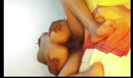Slutty busty नर्स भावुक ढंग से एक परिपक्व सेक्सी जोड़े को सेक्सी मूवी एचडी मूवी fucks