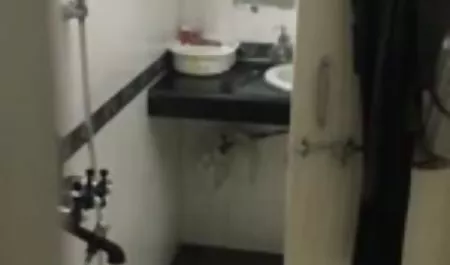 एक कैफे के बाद युवा छात्र झोपड़ी में आए और समूह सेक्स हिंदी एचडी सेक्सी मूवी में लगे रहे
