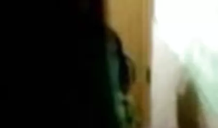 क्यूट गोरा बाथरूम में अपने पति को चोदता सेक्सी पिक्चर फुल मूवी है और सह निगलता है