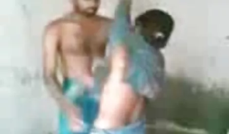 क्यूट बेब एक साथी के ट्रिपल एक्स सेक्सी मूवी साथ एक कास्टिंग में गड़बड़ हो जाता है और बिल्ली में सह लेता है
