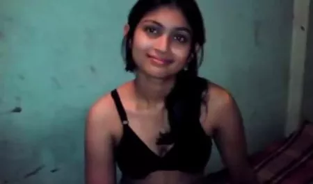 एक सेक्सी मूवी वीडियो में सेक्सी परिपक्व परिपक्व लड़की के साथ त्वरित गधा बकवास