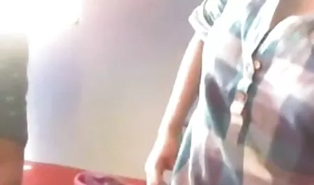 लड़की हिंदी मूवी एचडी सेक्सी जिम में हस्तमैथुन करती है