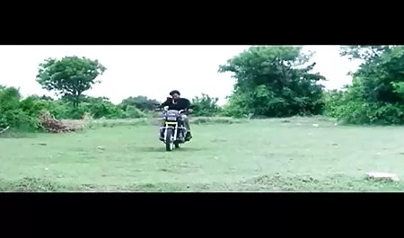 परिपक्व माँ एक हिंदी में सेक्सी मूवी वीडियो मोटे काले सदस्य और हिंसक सह पर बिल्ली बैठ गई