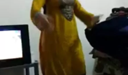 सौतेली बहन ने छोटे भाई को बहकाया और मुंडा हो गई सेक्सी पिक्चर हिंदी फुल मूवी